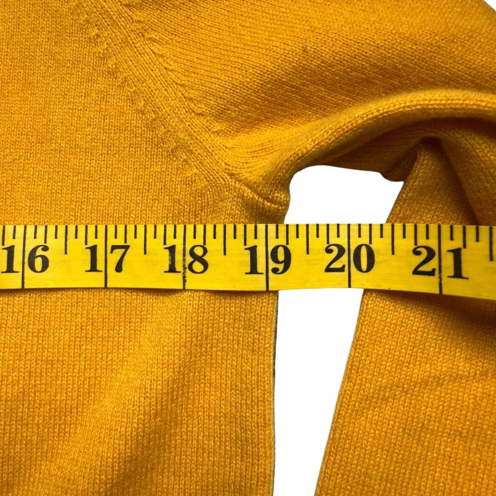 Tory Burch Cashmere Sweater Signature Gold Women Medium Preppy Logo Crewneck